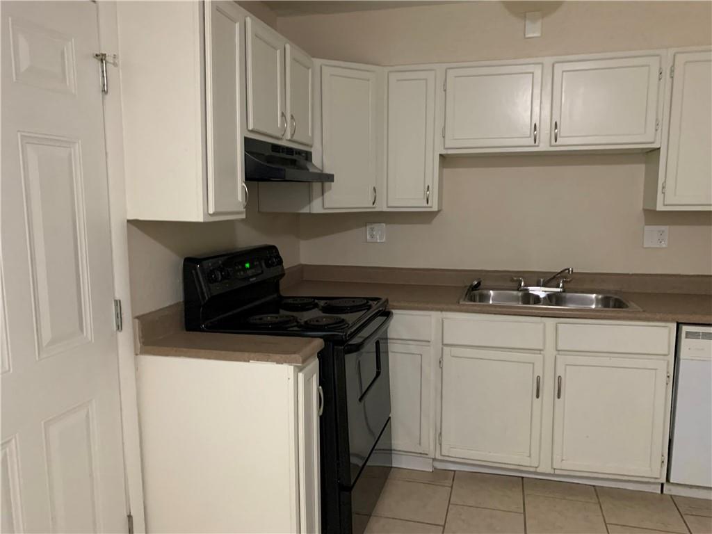 Photo 6 of 10821 BENNINGTON Avenue