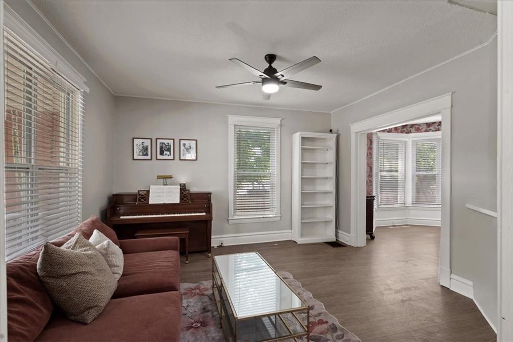 Photo 7 of 404 S Osage Street