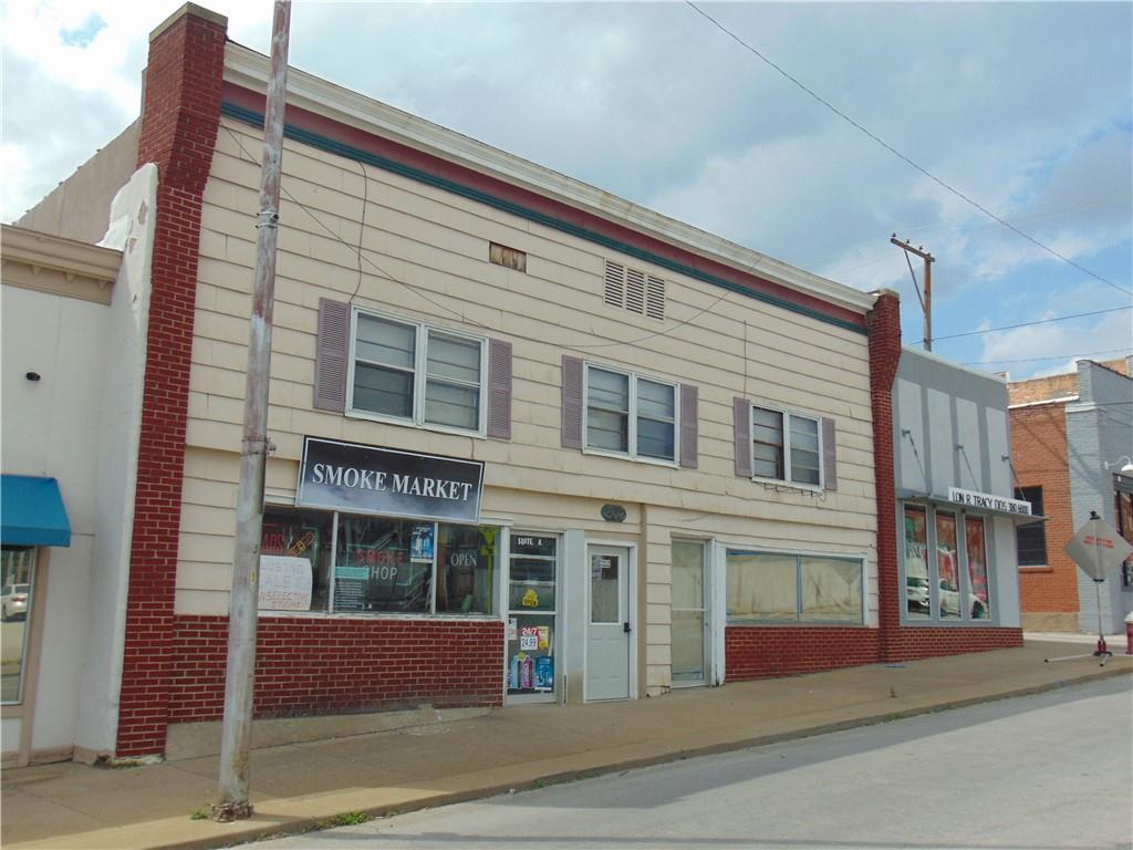 Photo of 302 S Independence Street in Harrisonville, MO
