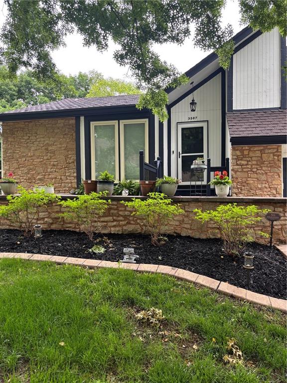 Photo 5 of 3507 NE Logwood Court