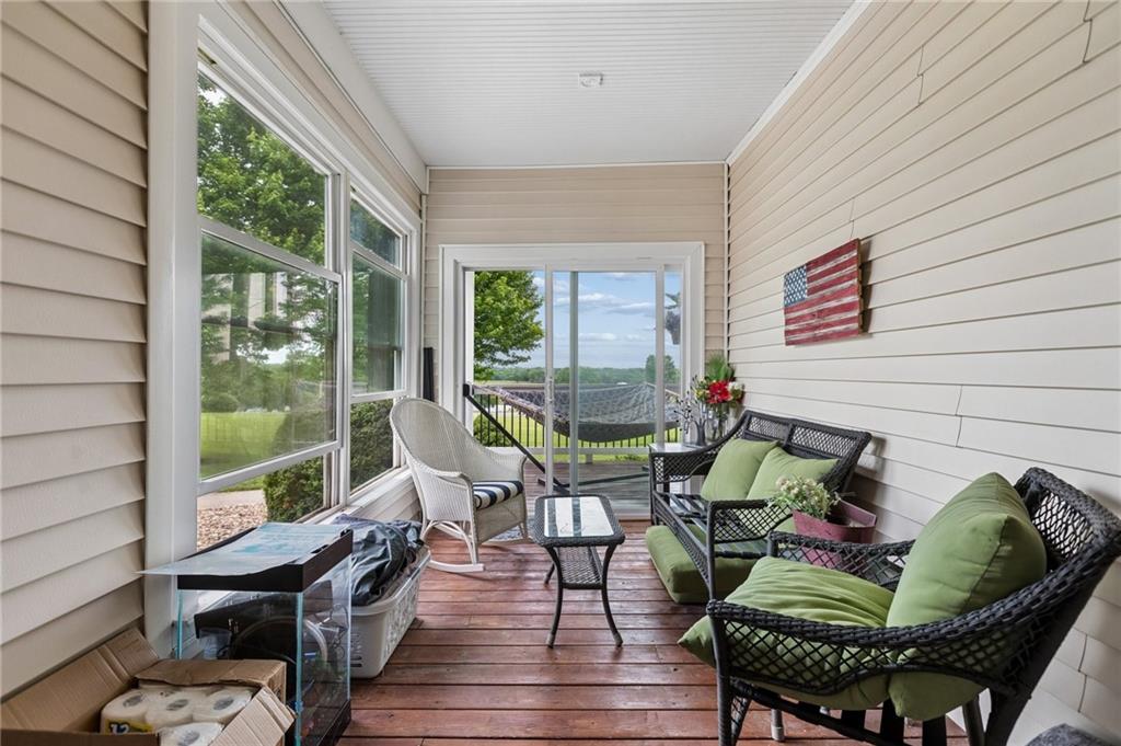 Photo 4 of 17308 Endicott Road