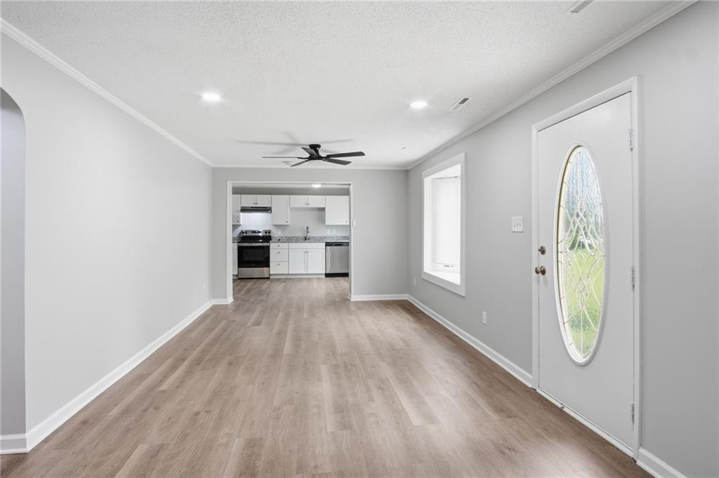 Photo 3 of 9622 Linwood Boulevard