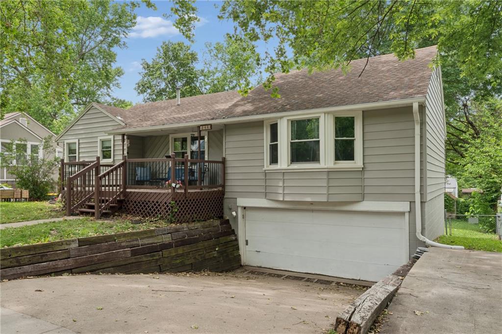 Photo 3 of 4900 NE Park Lane