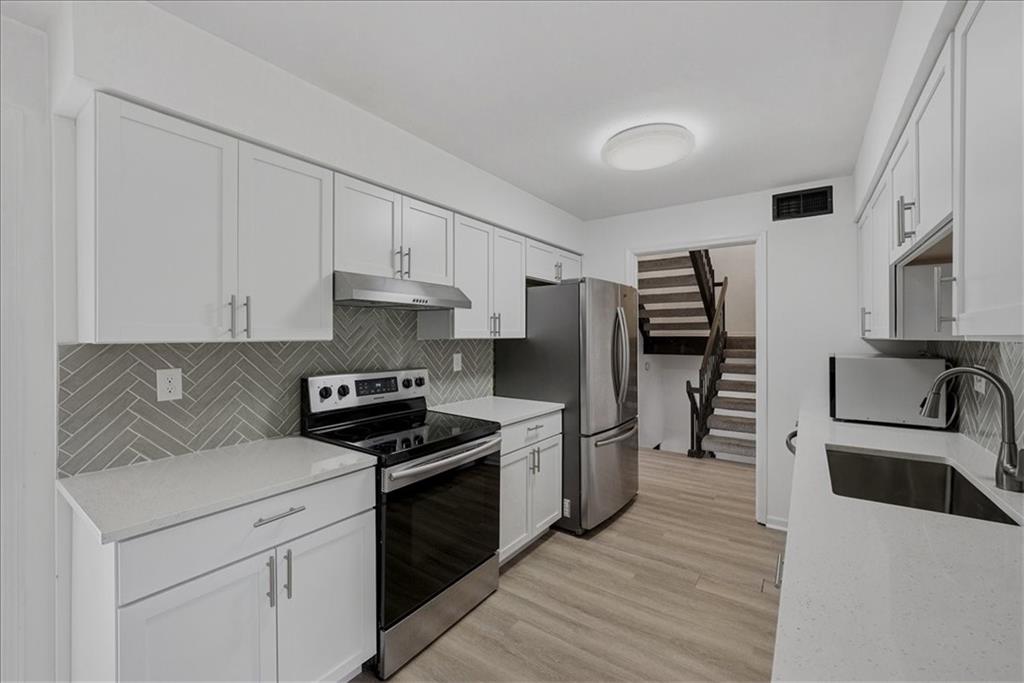 Photo of 10236 Cedarbrooke Lane