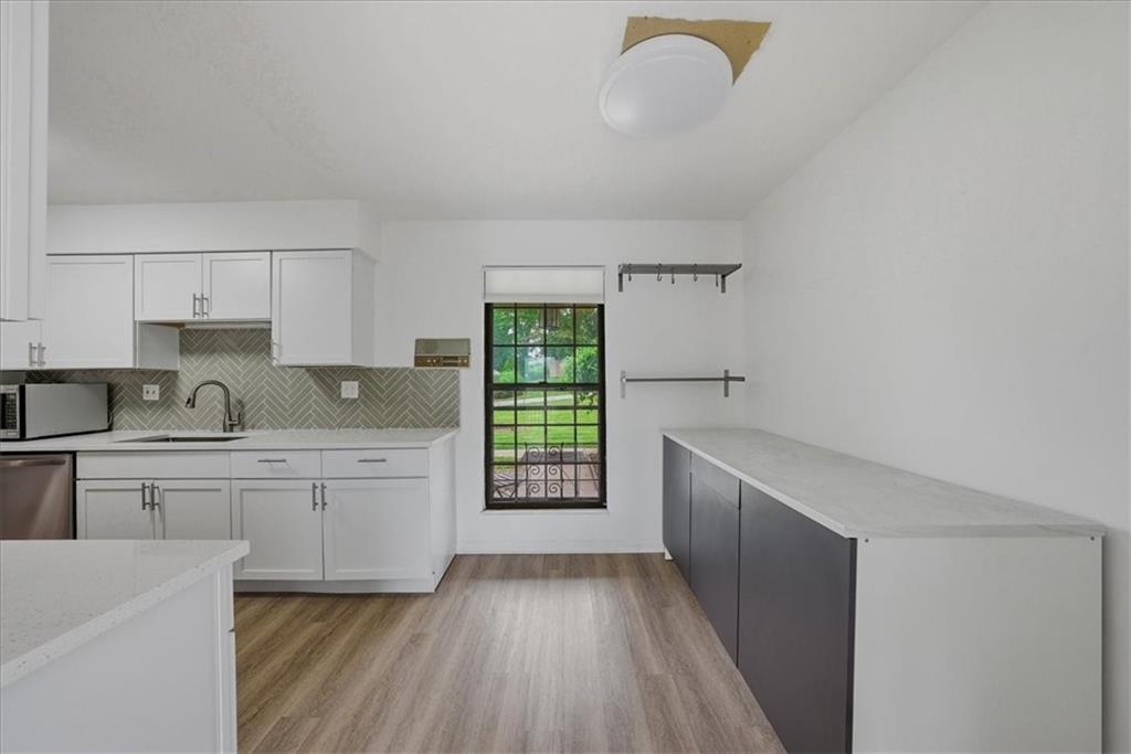 Photo 4 of 10236 Cedarbrooke Lane