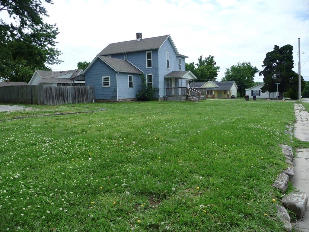 Photo 5 of 325 McGoodwin Street