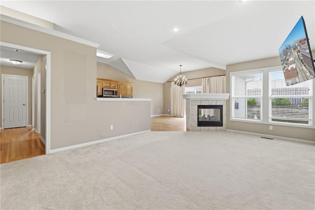 Photo 6 of 113 N Cedar Hills Street
