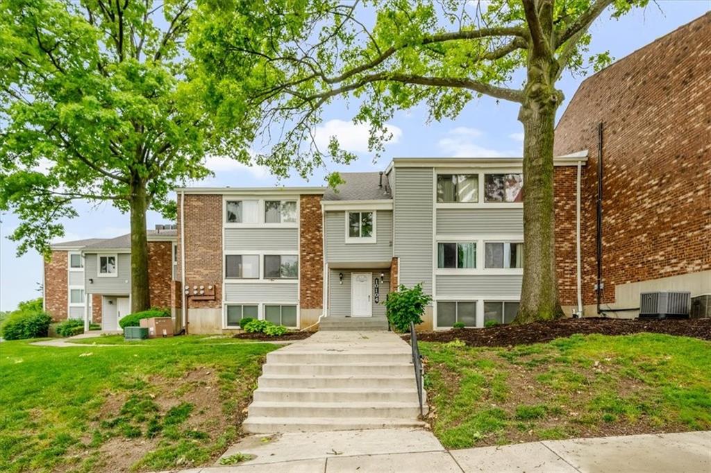 Photo 2 of 10104 W 96th Street #C