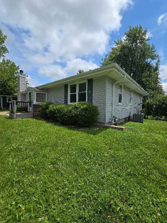 Photo 2 of 109 E Joy Street