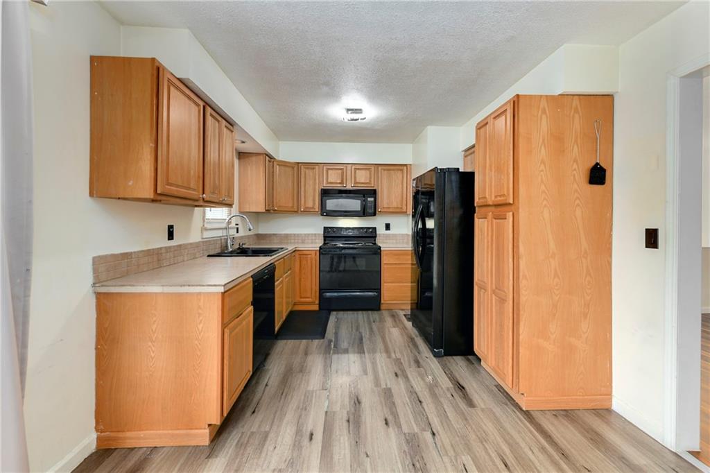 Photo 7 of 15810 Valentine Street