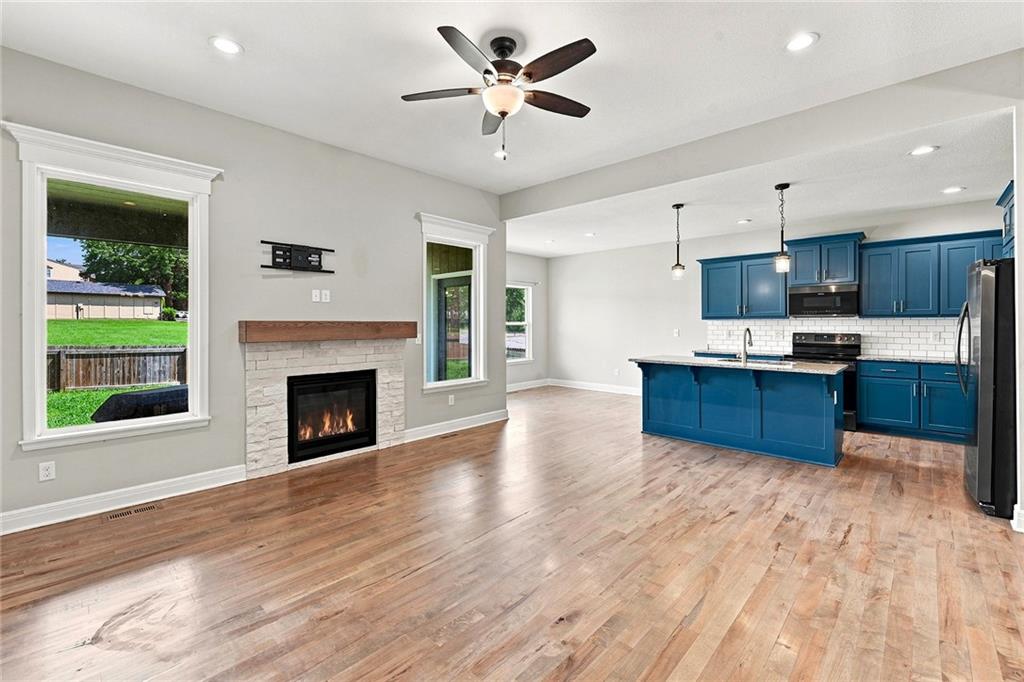Photo 3 of 804 Merion Street