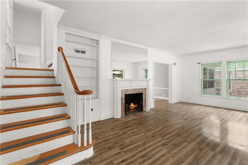 Photo 6 of 2843 Parkwood Boulevard