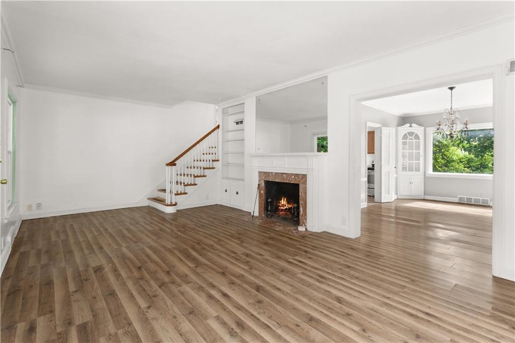 Photo 7 of 2843 Parkwood Boulevard