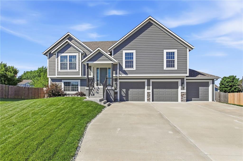 Photo of 12301 S Burr Oak Circle