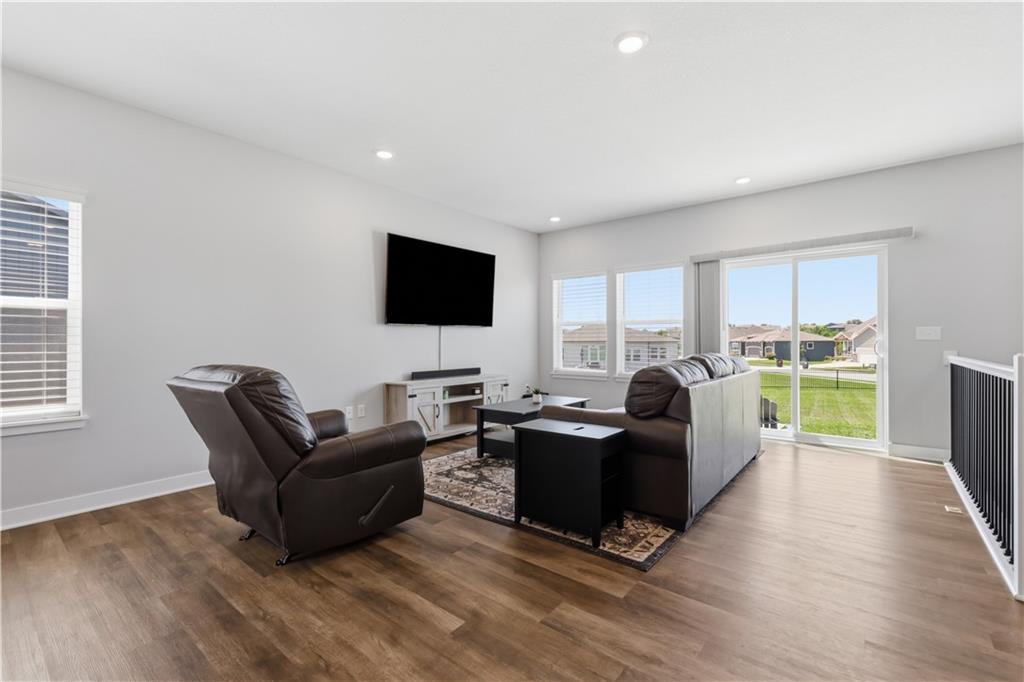 Photo 5 of 1543 Arbor Valley Drive