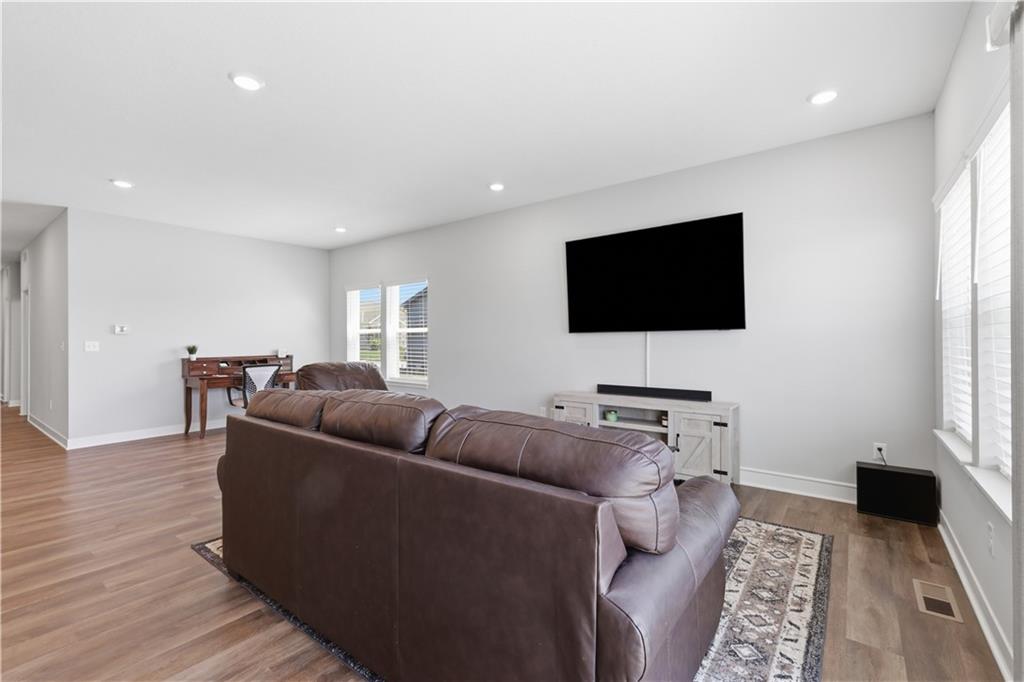 Photo 6 of 1543 Arbor Valley Drive