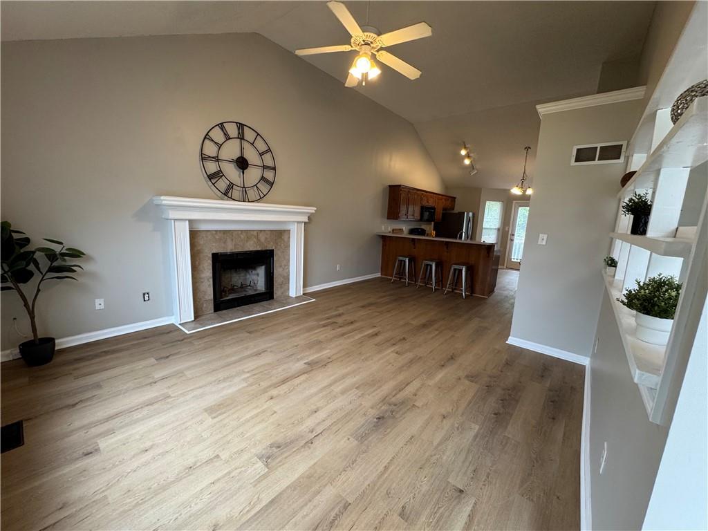 Photo 6 of 411 N Queen Ridge Avenue