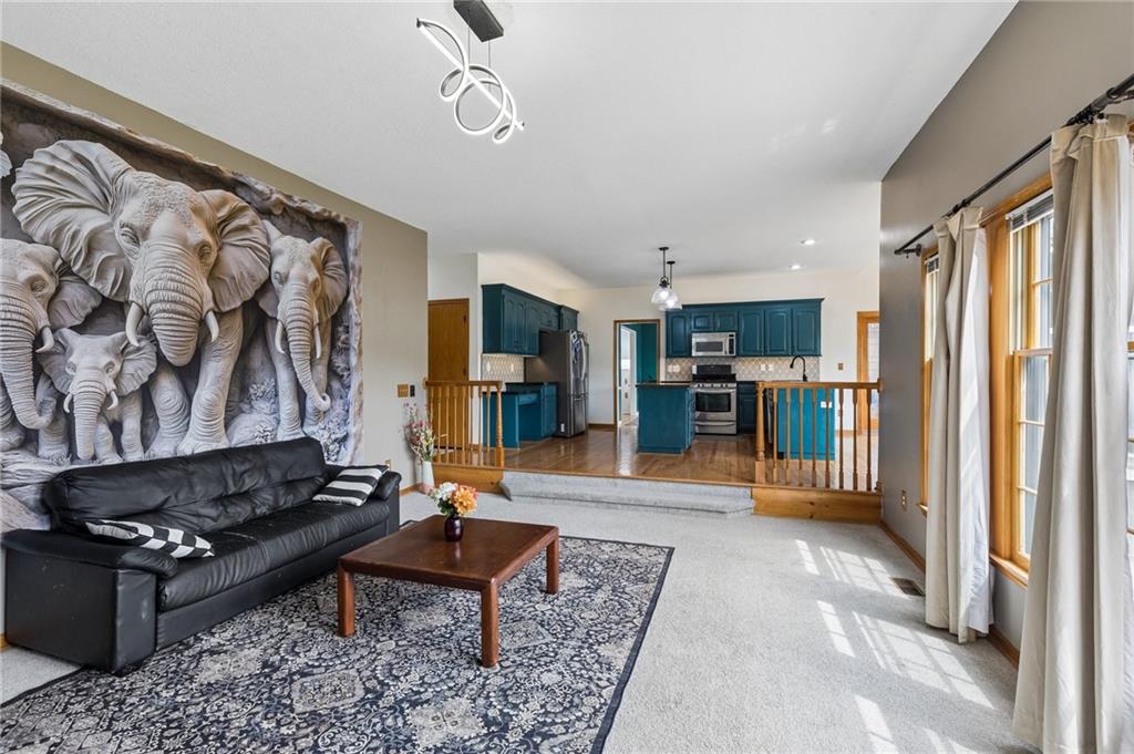 Photo 7 of 12823 Perry Street