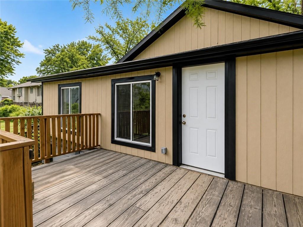 Photo 3 of 6120 Elmwood Avenue