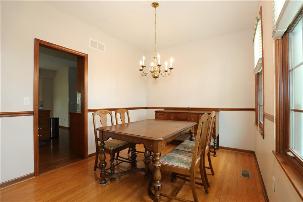 Photo 6 of 223 W Colleen Court