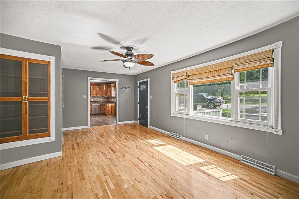 Photo 5 of 5808 Pleasant Avenue