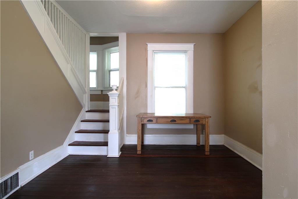 Photo 4 of 702 McDonald Street