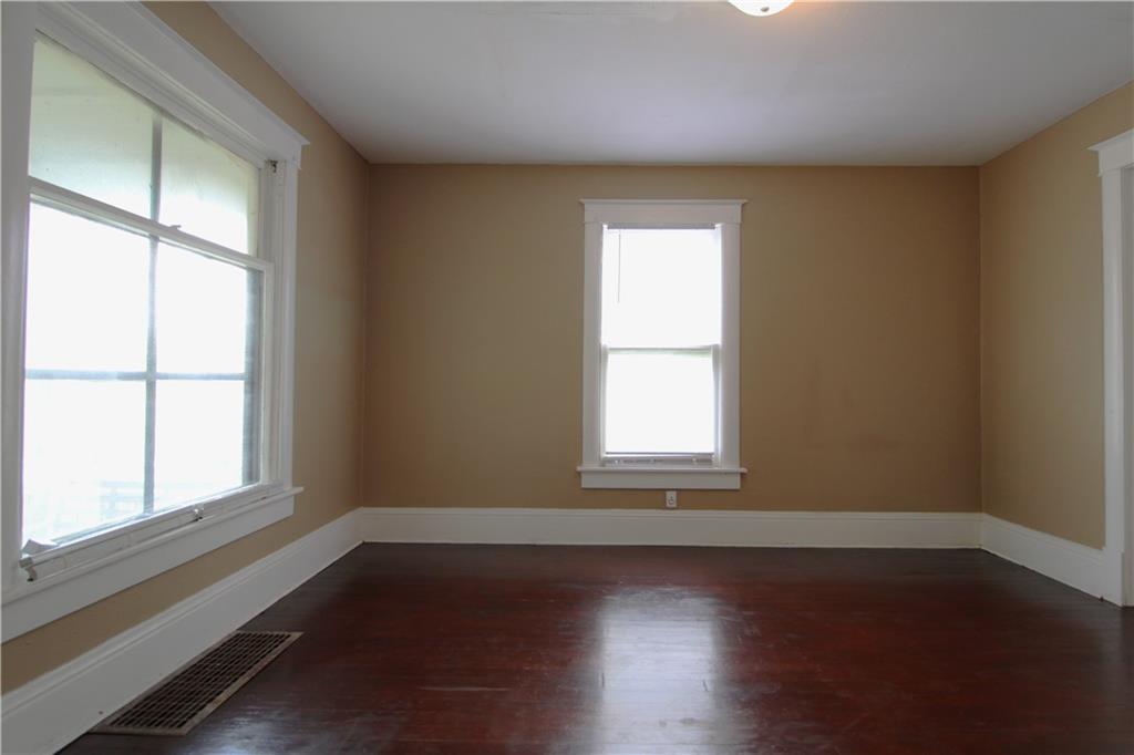 Photo 6 of 702 McDonald Street