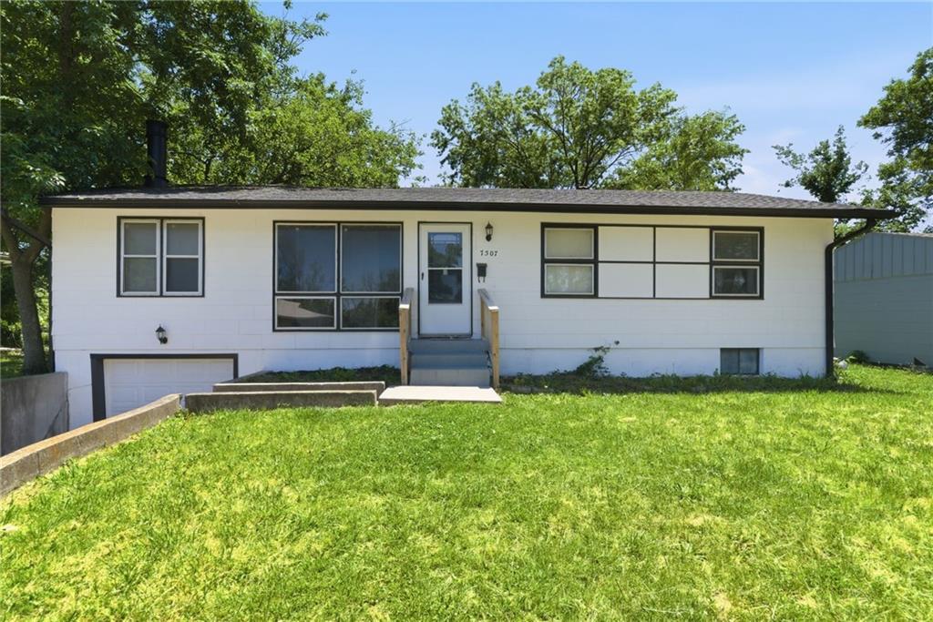 Photo of 7507 E 49th Terrace in Kansas City, MO