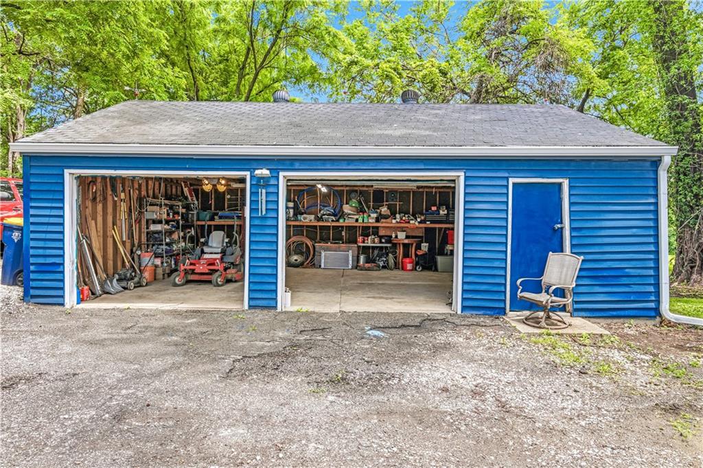 Photo 5 of 8920 E 92nd Street