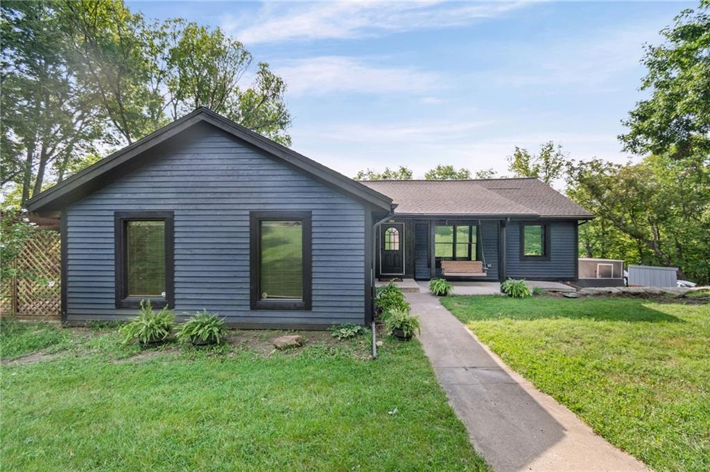Photo 3 of 9051 HILLVIEW Drive