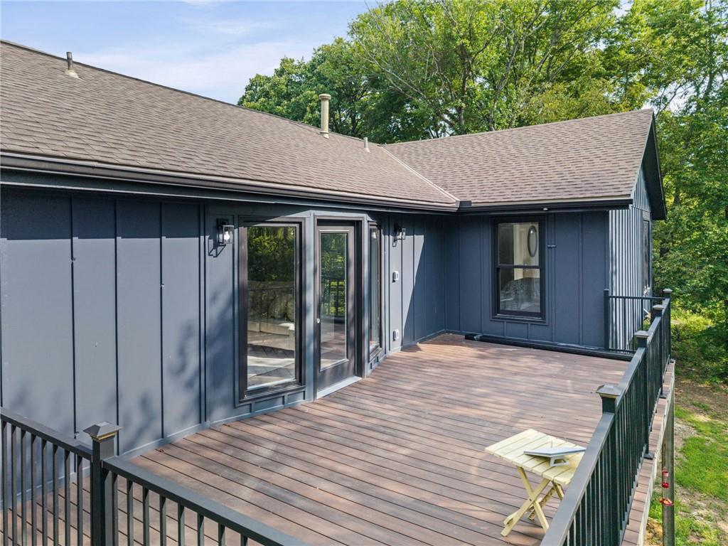 Photo 5 of 9051 HILLVIEW Drive