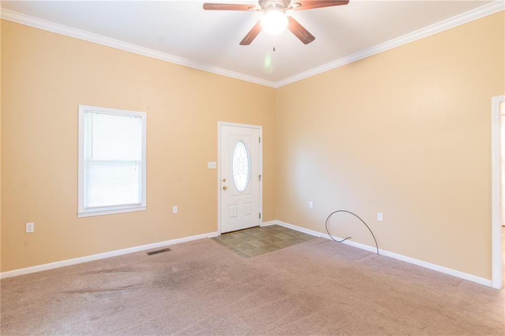 Photo 5 of 617 E Franklin Street