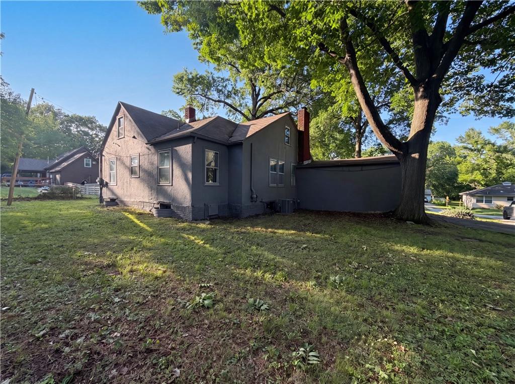 Photo 5 of 11304 E 55th Terrace