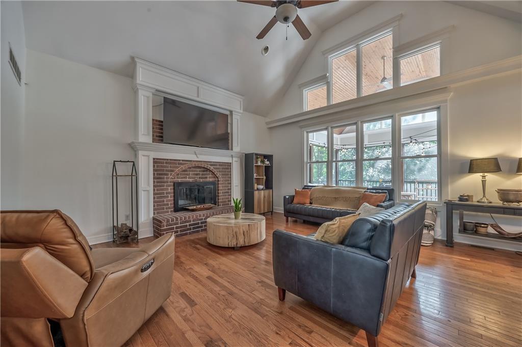 Photo 7 of 417 NW 1851 Road