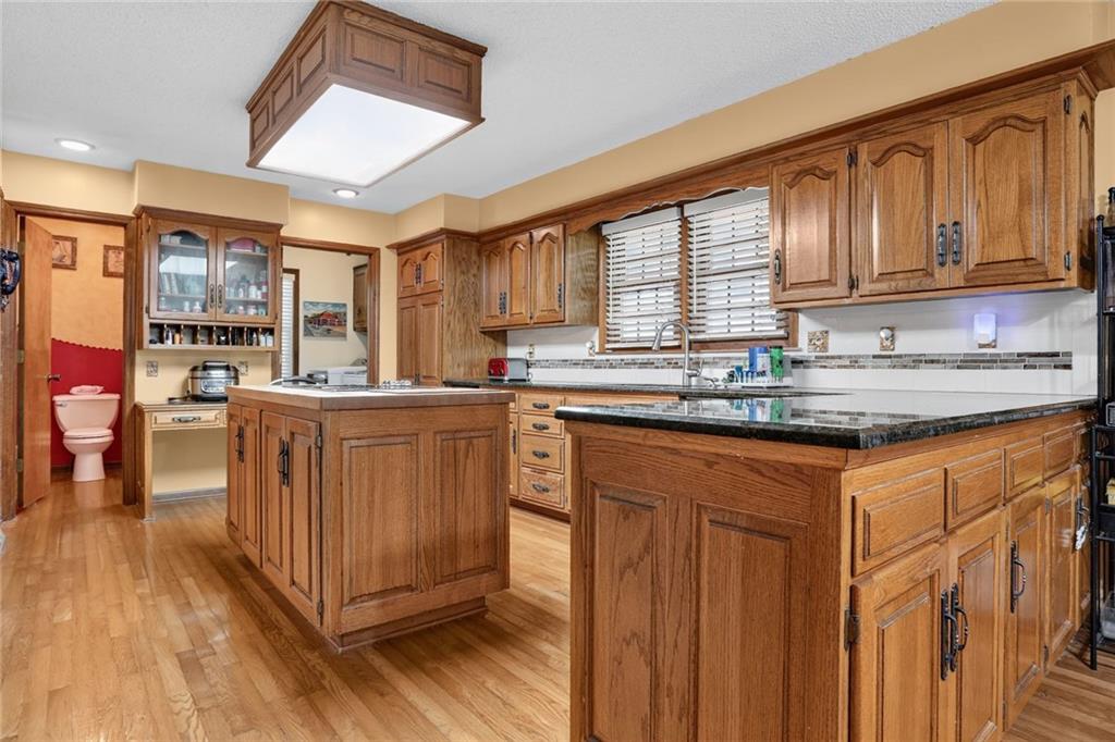 Photo 5 of 16313 W Chur Street
