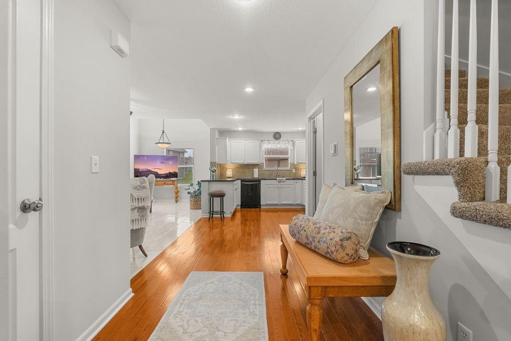 Photo 5 of 1207 SW Arborway Drive