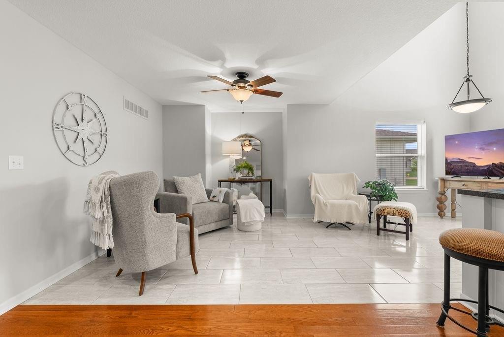 Photo 7 of 1207 SW Arborway Drive