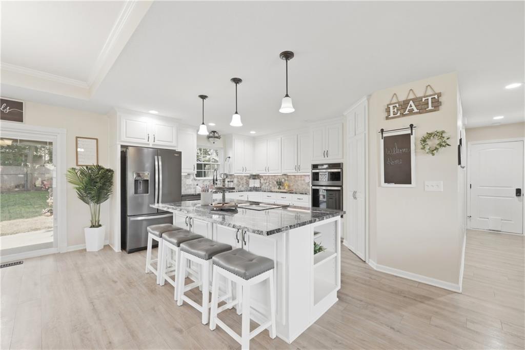 Photo 5 of 302 S Peach Tree Avenue