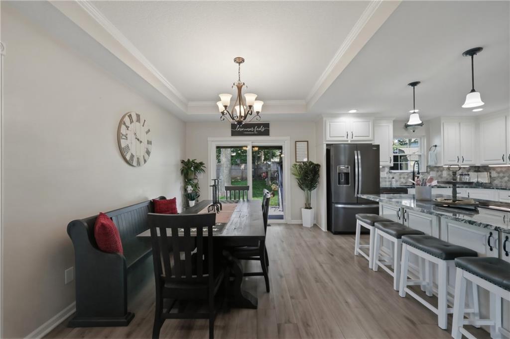 Photo 6 of 302 S Peach Tree Avenue