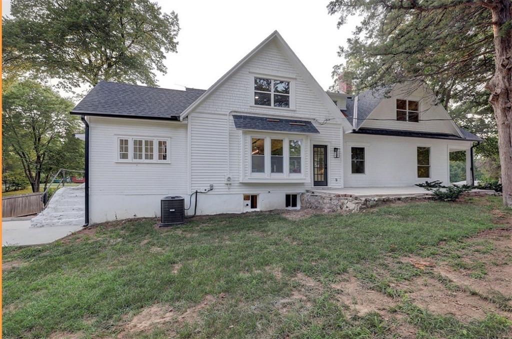 Photo 6 of 10015 Johnson Drive