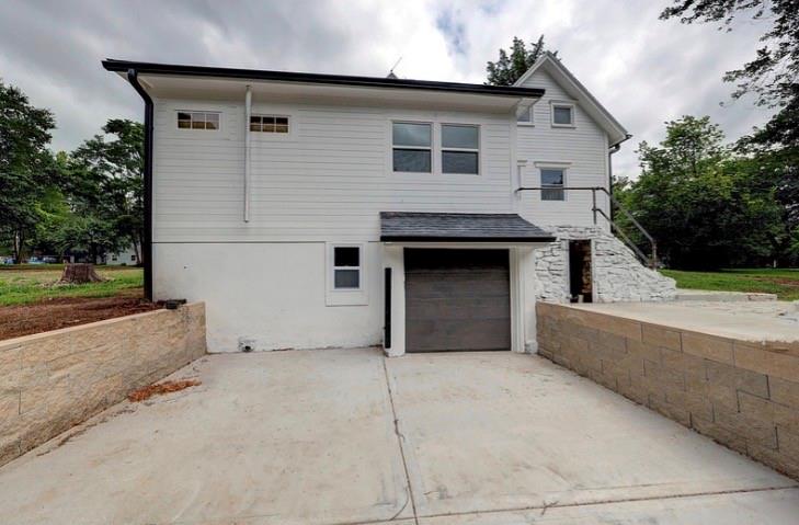 Photo 7 of 10015 Johnson Drive