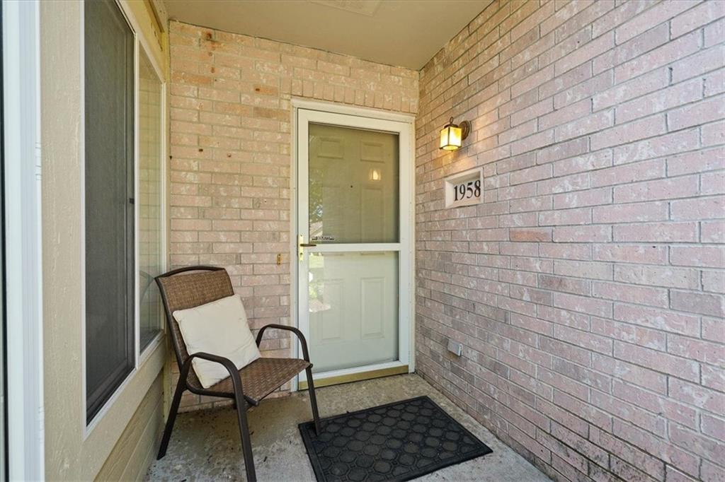 Photo 5 of 1958 W 139th Terrace