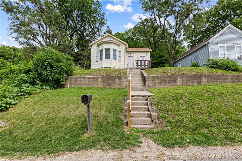 Photo of 2527 S 13th Street