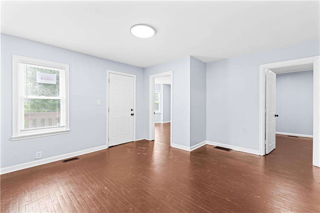 Photo 4 of 2527 S 13th Street