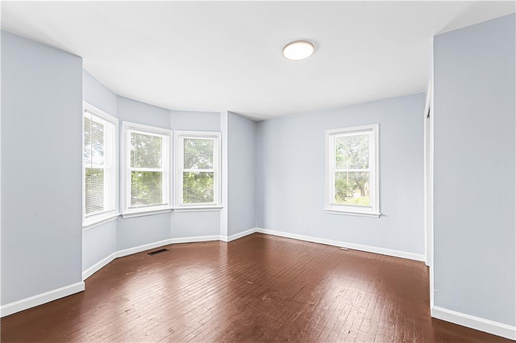 Photo 5 of 2527 S 13th Street