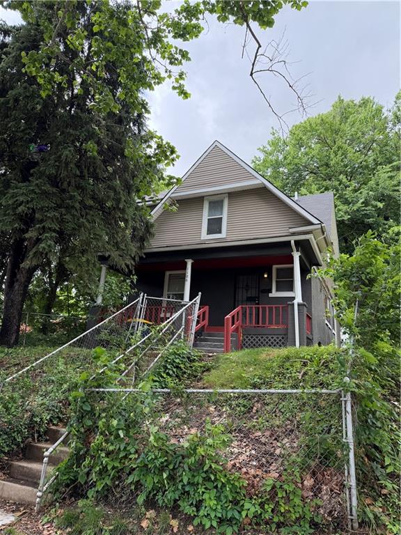 Photo 2 of 1106 Agnes Avenue
