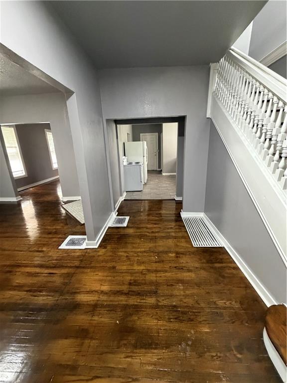 Photo 3 of 1106 Agnes Avenue
