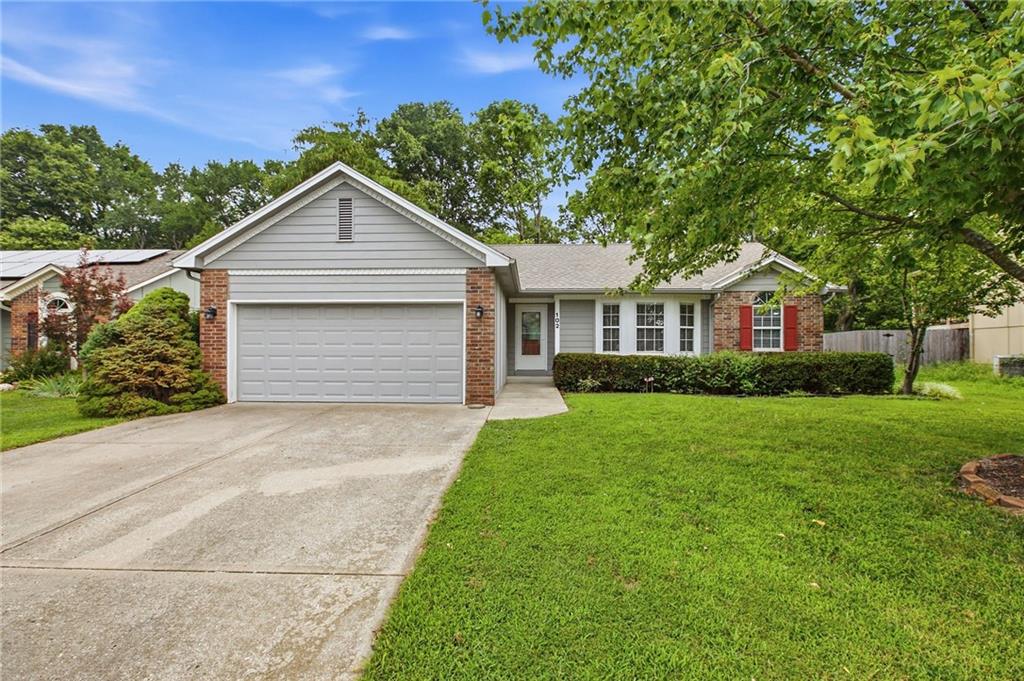 Photo of 102 W Sierra Drive