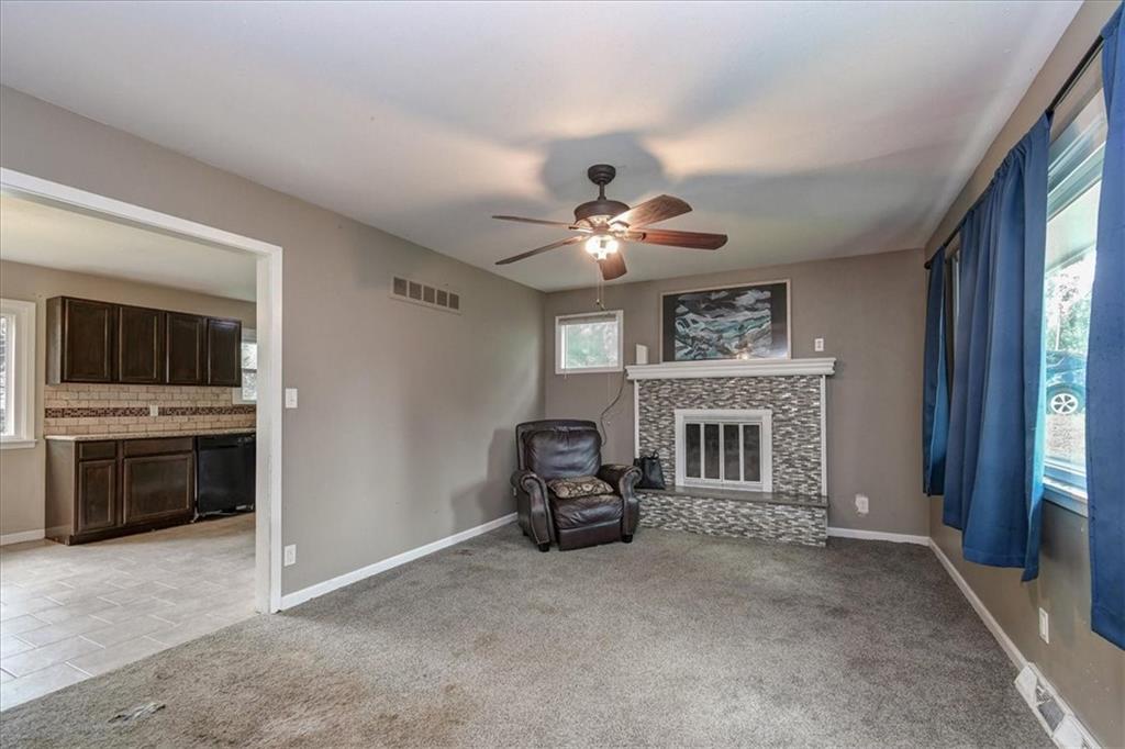 Photo 5 of 3035 ENGLEWOOD Terrace