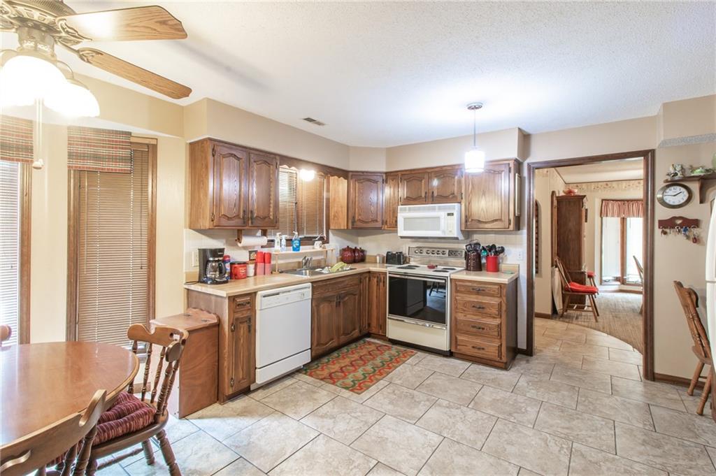 Photo 7 of 403 W Chestnut Street